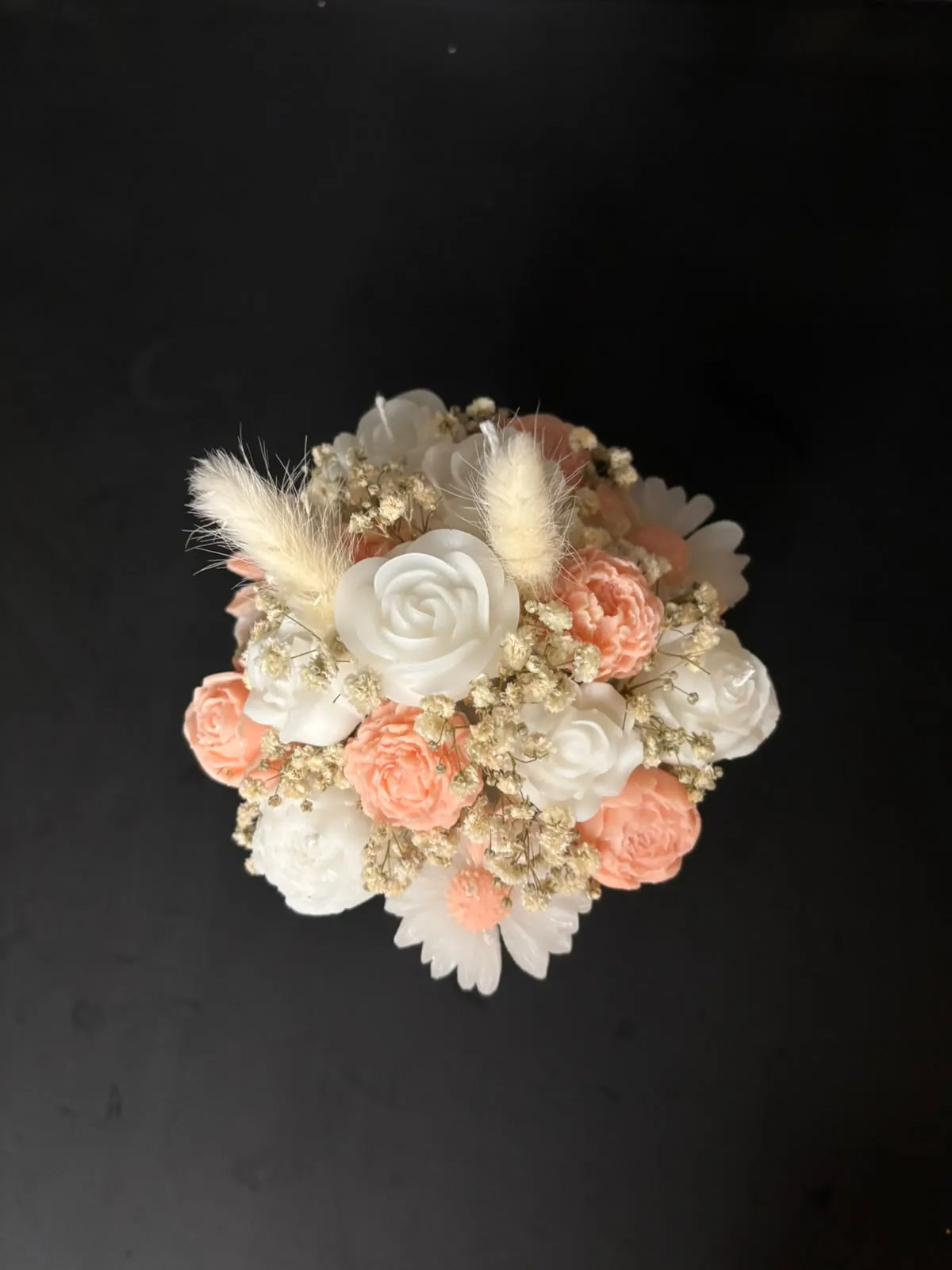 Peças artesanais, feitas com carinho e atenção ao detalhe.